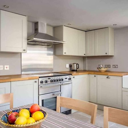 Shenley Villa Broadwell  Luaran gambar